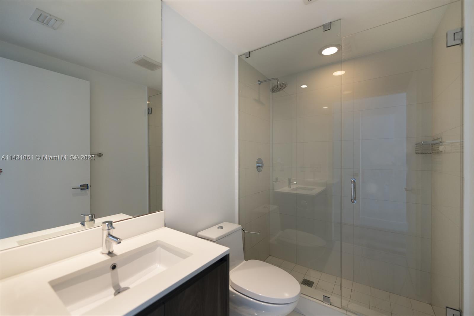 ONE PARAISO CONDO - Residential Lease