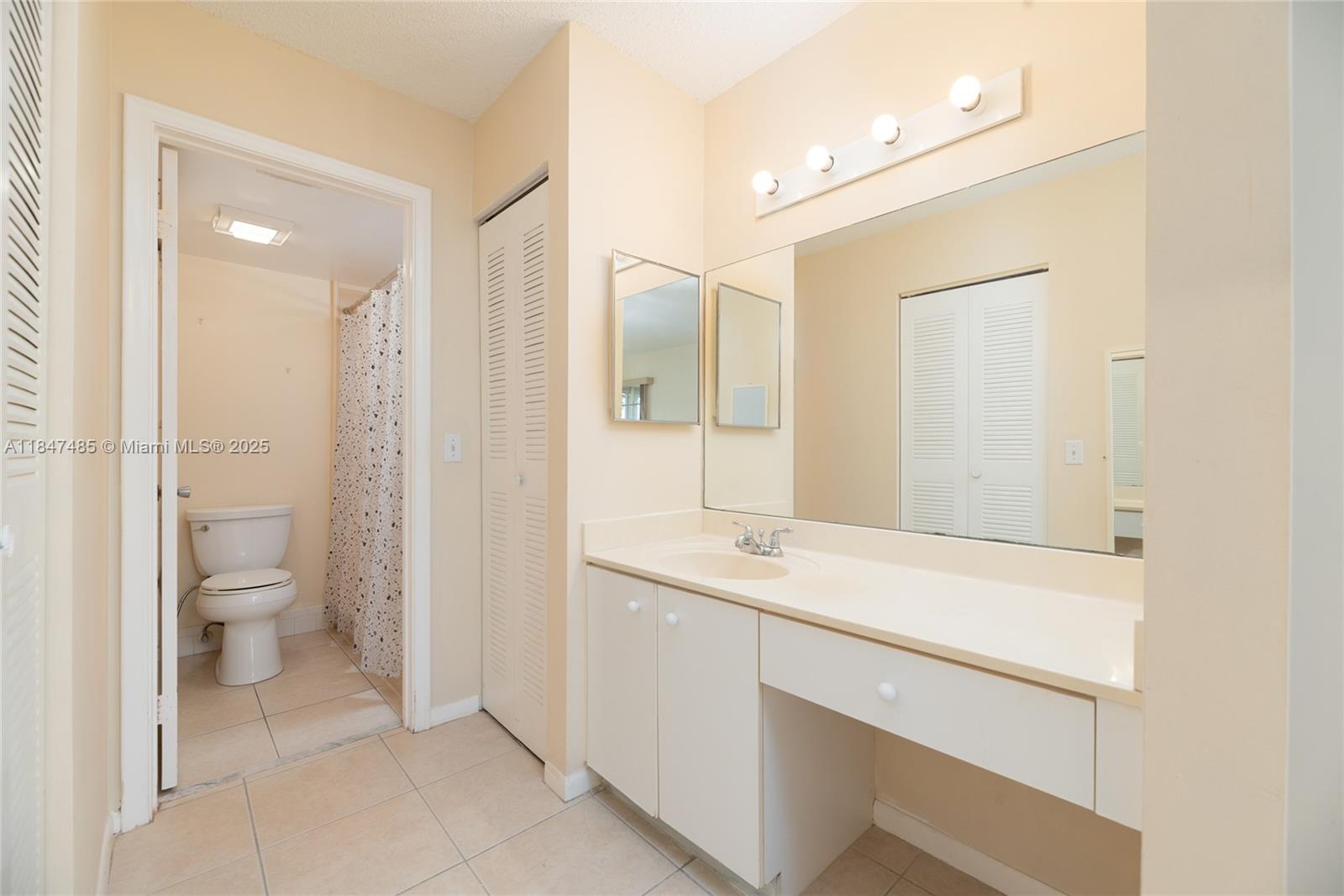 IVANHOE EAST AT CENTURY V - Residential