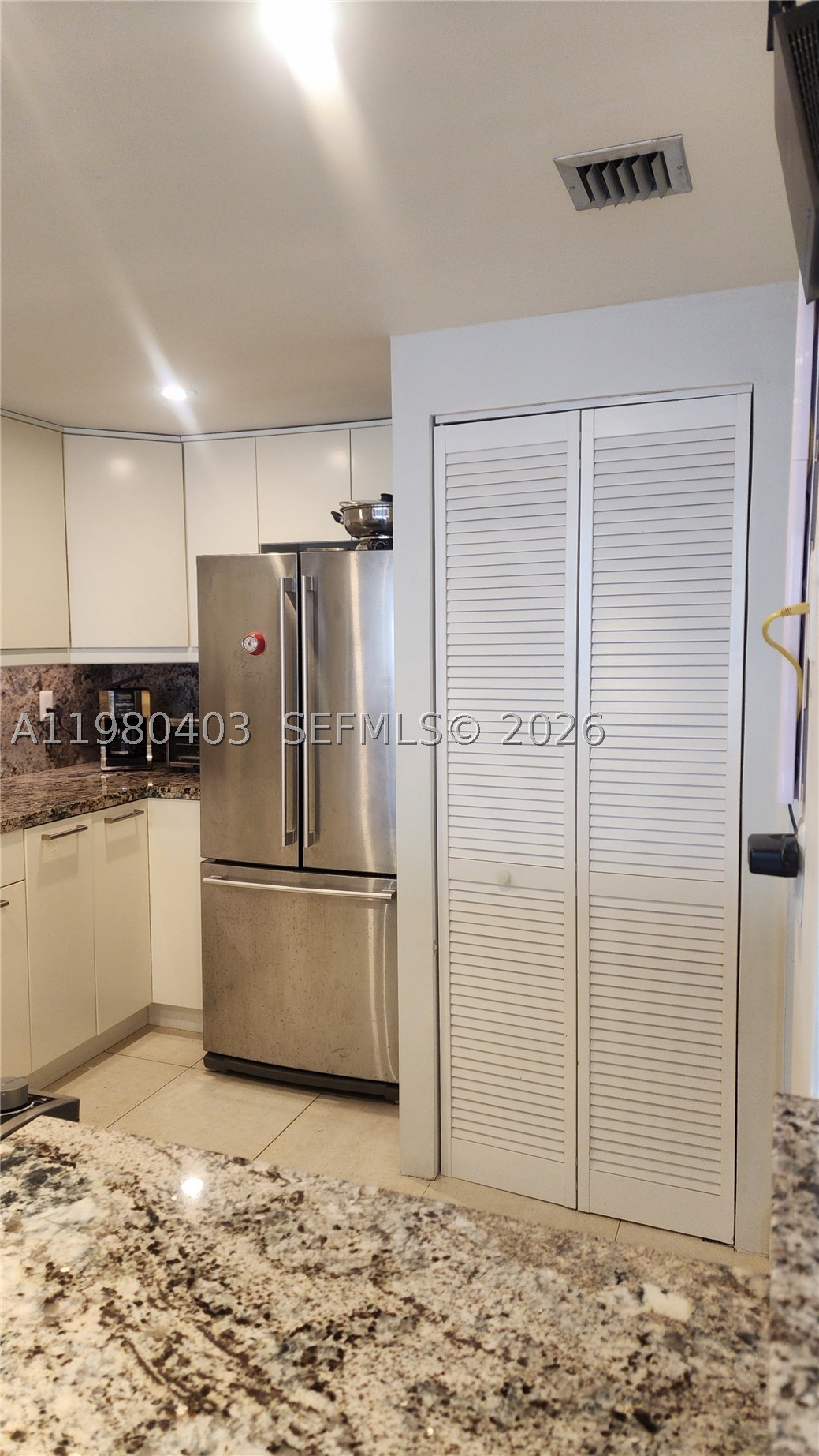 BRICKELL PLACE CONDO - Residential