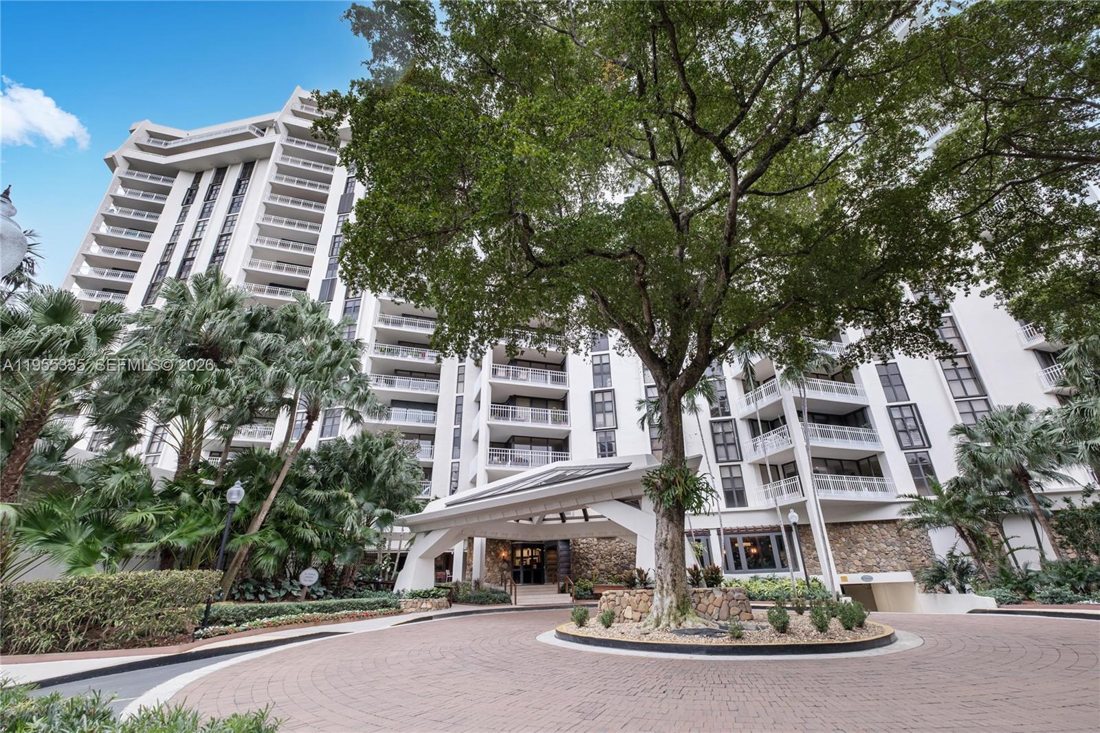 TOWERS OF QUAYSIDE CONDO - Residential