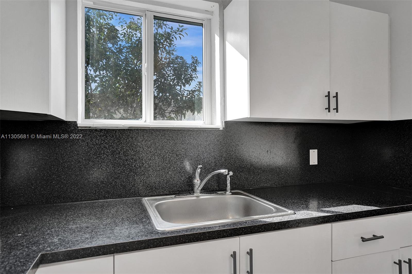 BISCAYNE BLVD PARK - Residential Lease