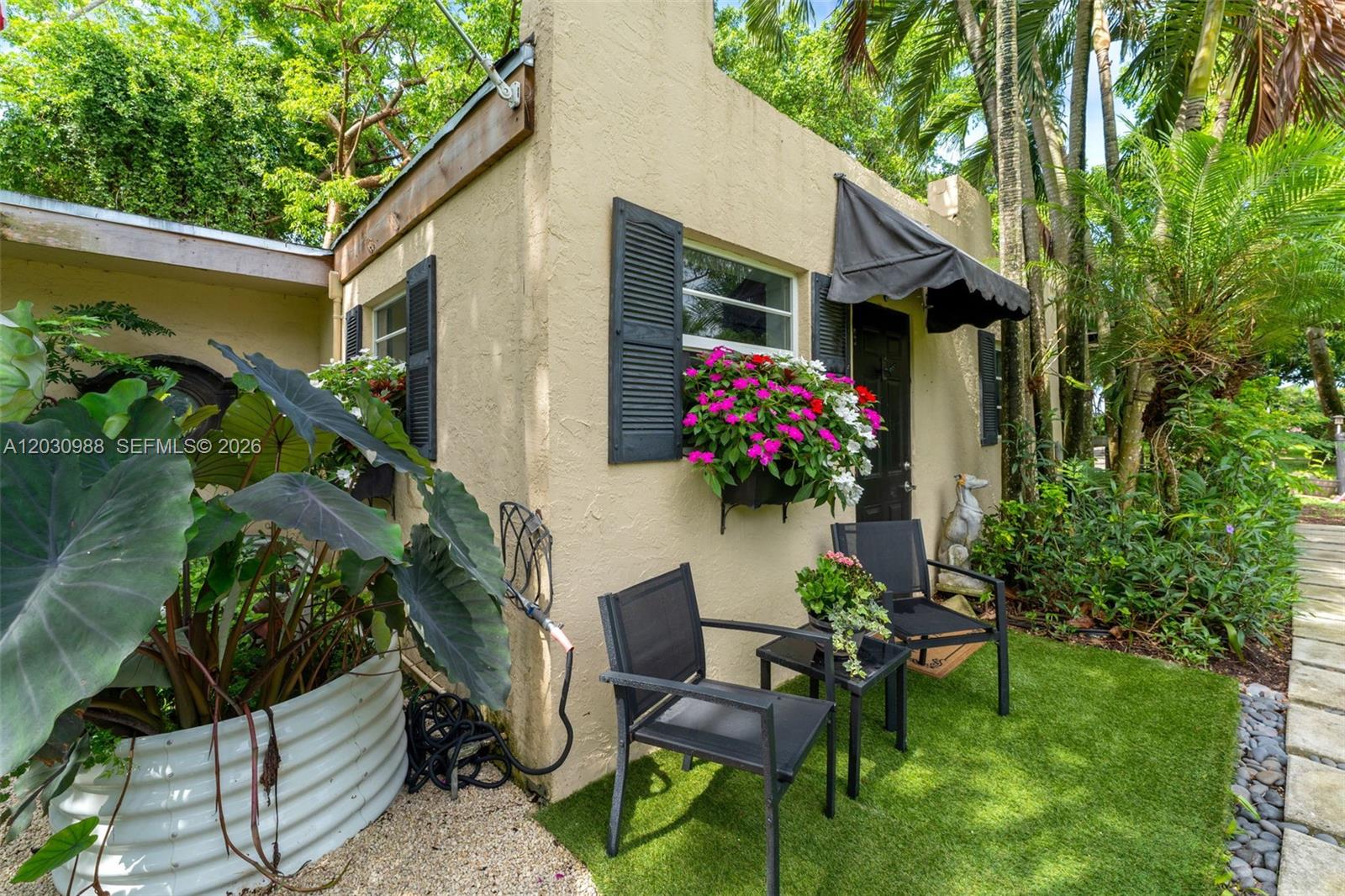 REDLAND 1/1 HORSE OK - Residential Lease