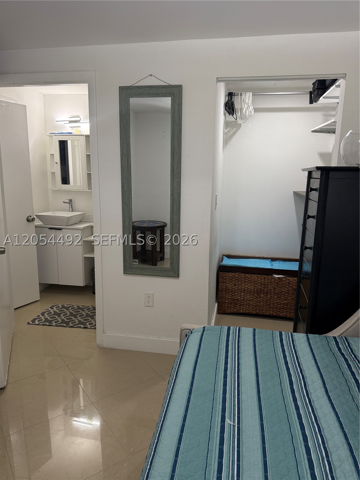 EL BOSQUE AT LITTLE HAVANA - Residential Lease