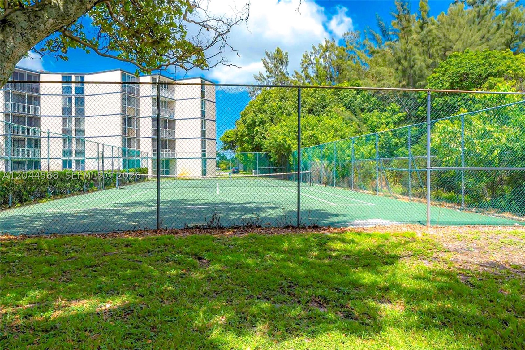 LAS BRISAS@ COUNTRY CLUB - Residential