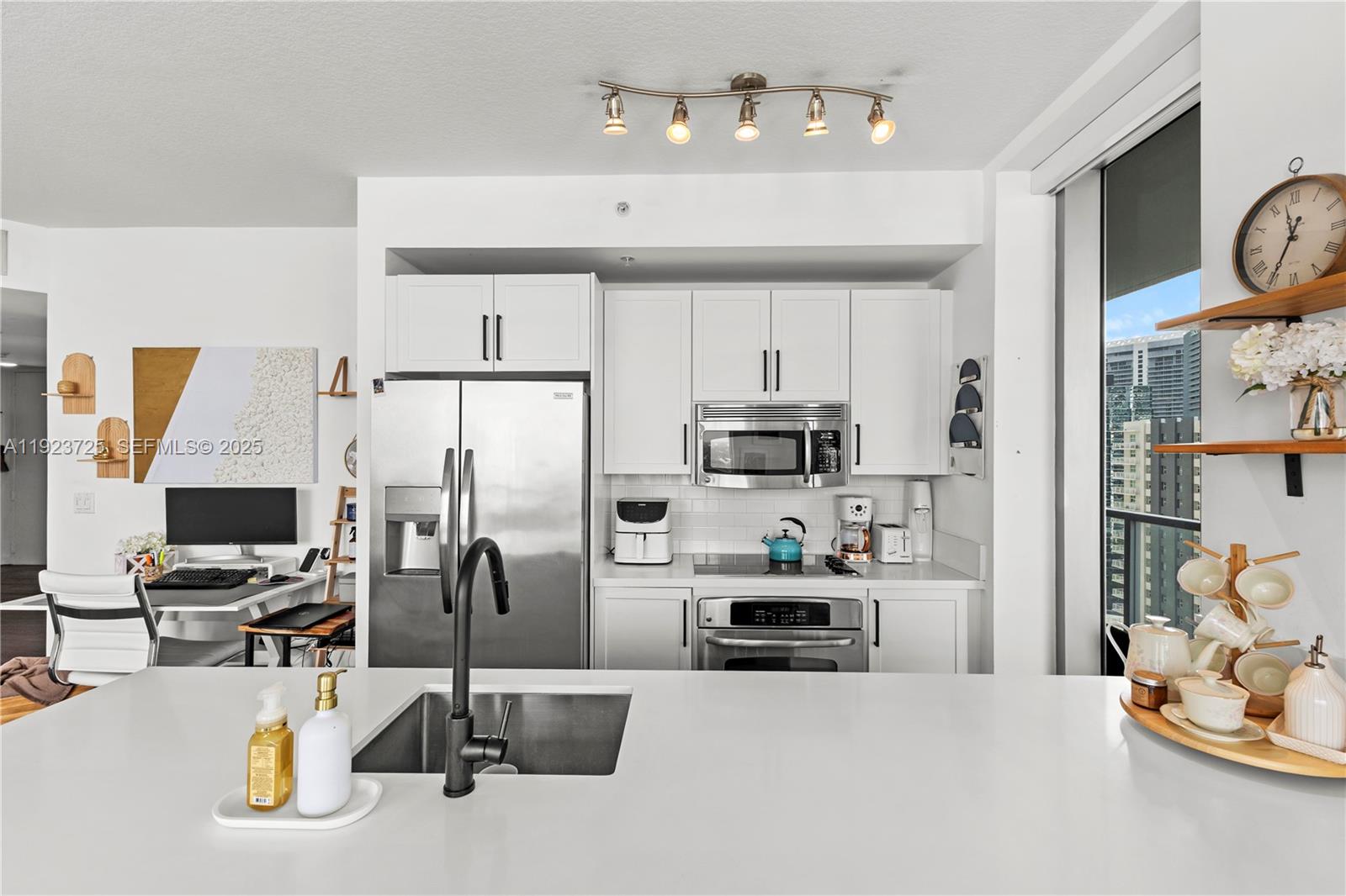 THE AXIS ON BRICKELL II C - Residential