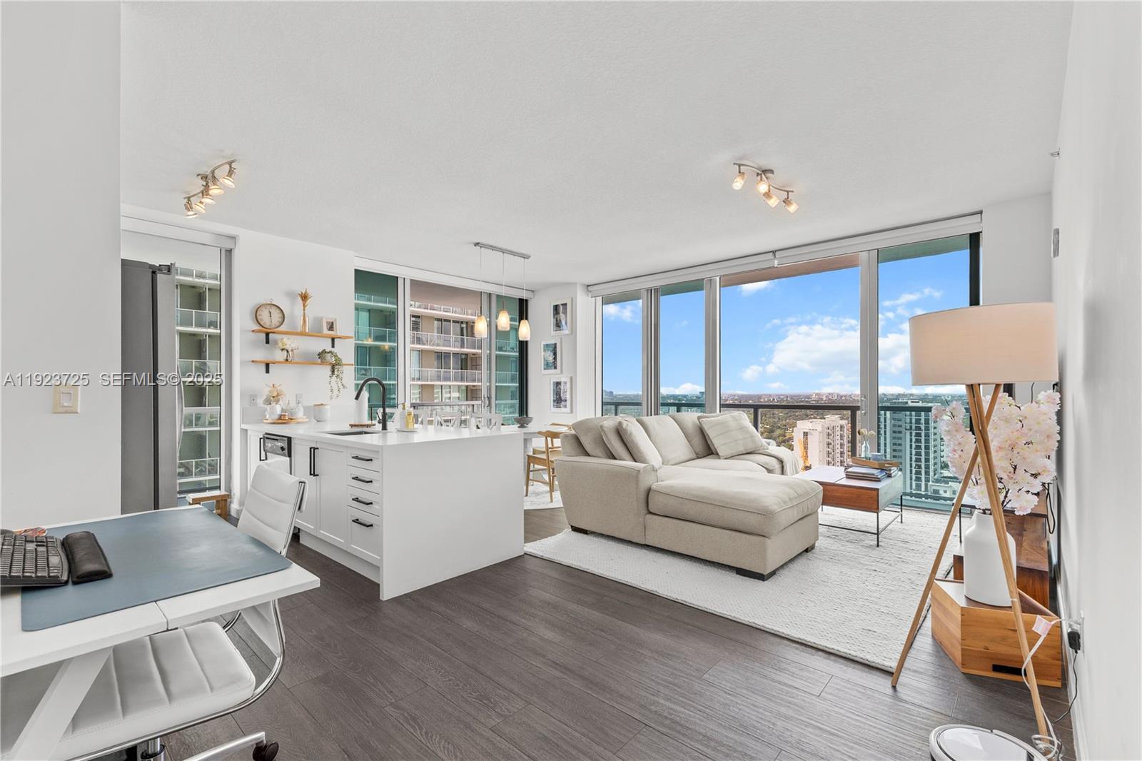 THE AXIS ON BRICKELL II C - Residential