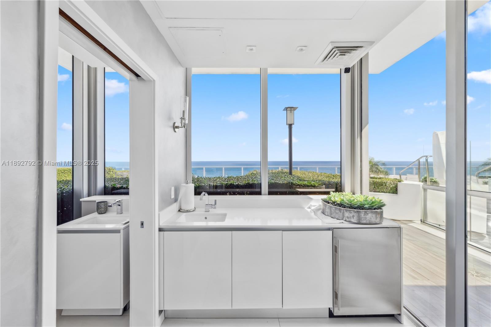 2200 FORT LAUDERDALE BEAC - Residential