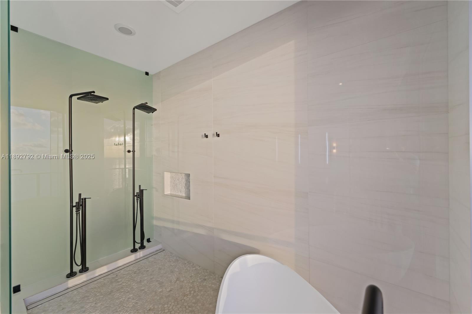 2200 FORT LAUDERDALE BEAC - Residential