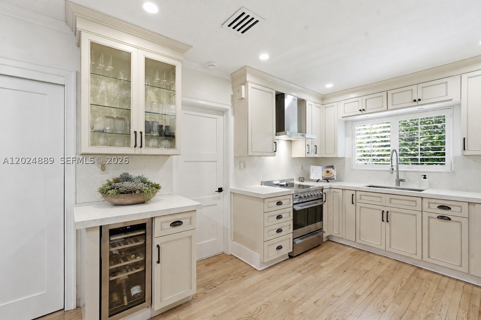 CORAL GABLES RIVIERA SEC - Residential