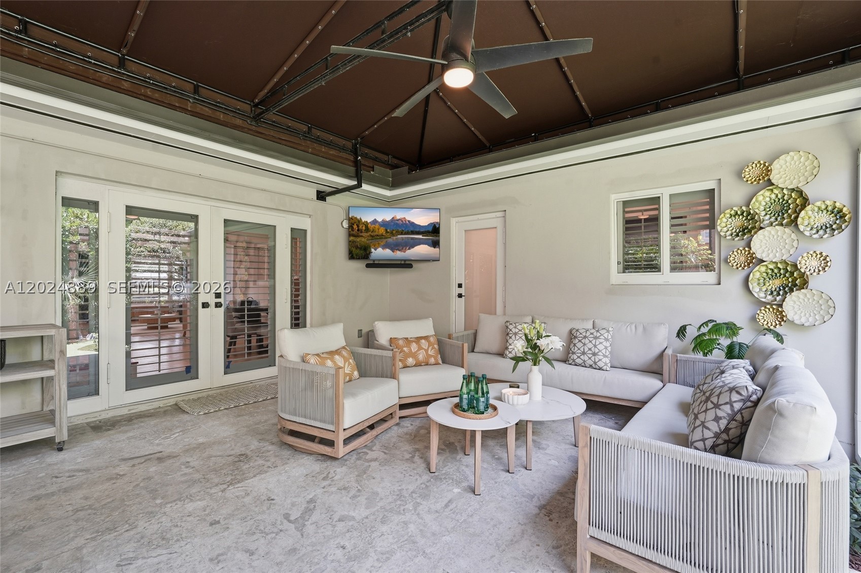 CORAL GABLES RIVIERA SEC - Residential