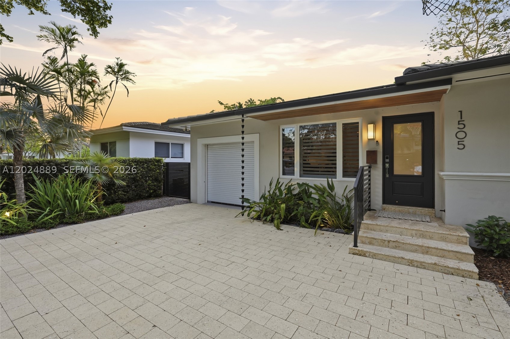 CORAL GABLES RIVIERA SEC - Residential