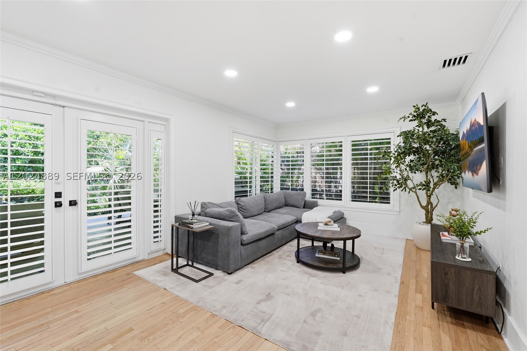 CORAL GABLES RIVIERA SEC - Residential