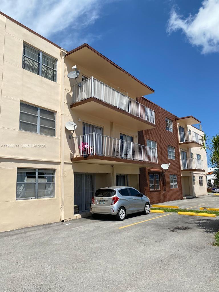 FOREVER ELEGANT CONDO - Residential
