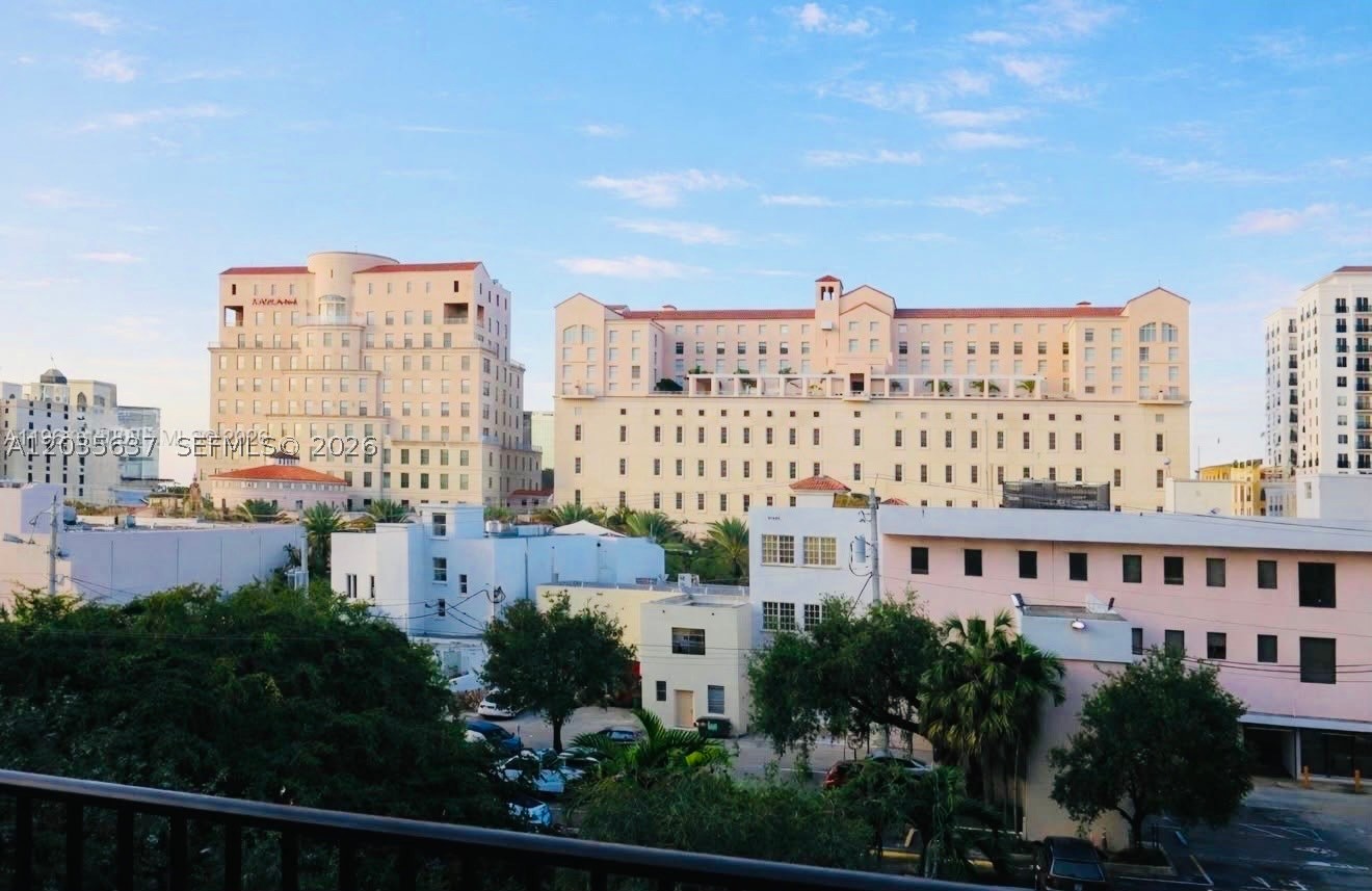 ANDALUSIA CONDO RESIDENCE - Residential