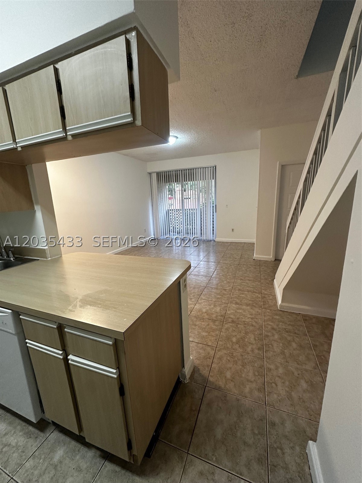LA HACIENDA COUNTRY CLUB - Residential