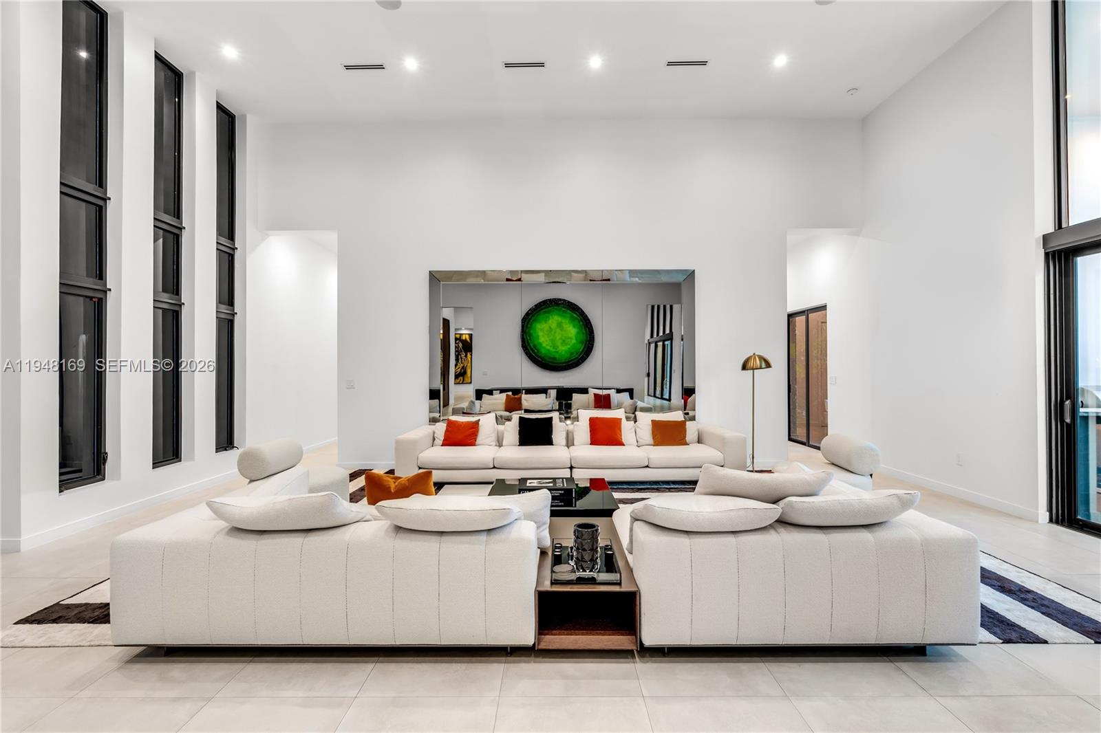 TOWN & RANCH ESTS - Residential