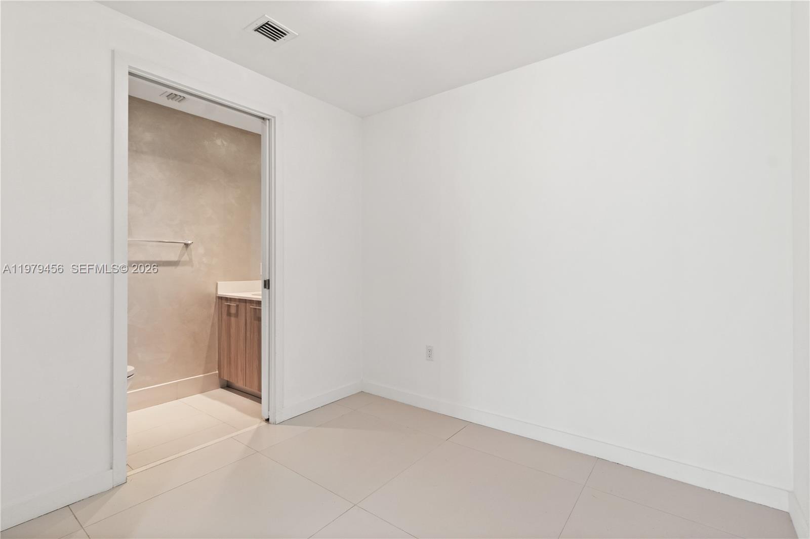 PARAISO BAYVIEWS - Residential