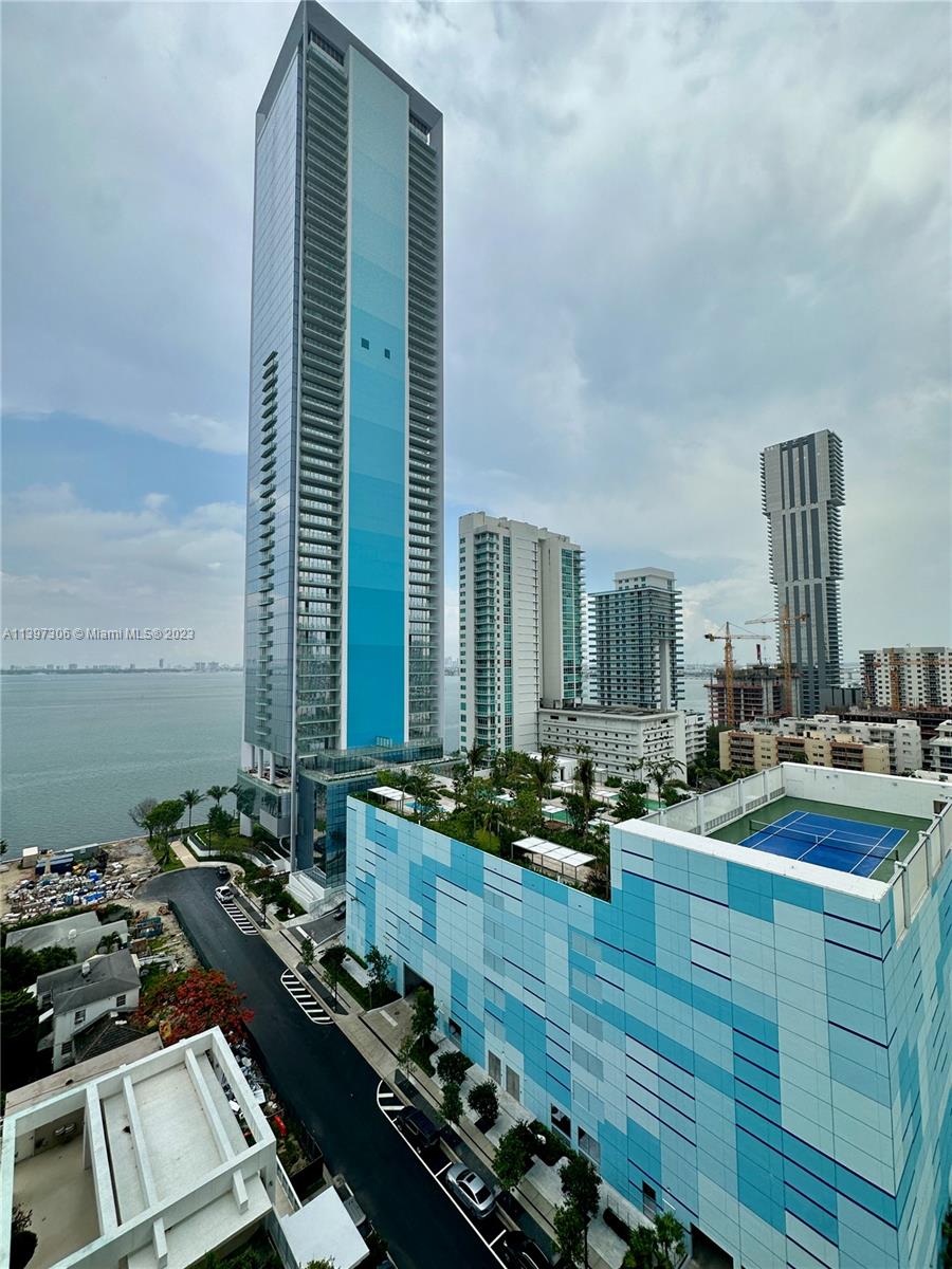 BAY HOUSE CONDO - Residential