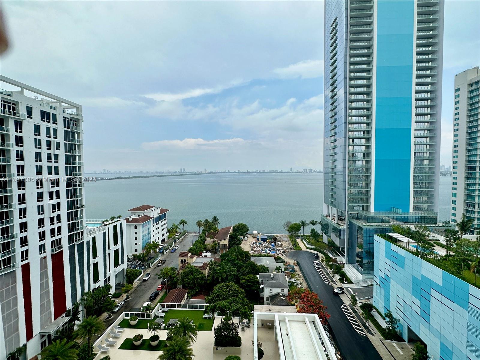 BAY HOUSE CONDO - Residential