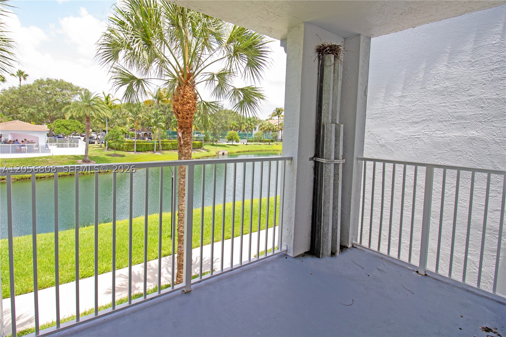 ROYAL GRAND CONDO - Residential
