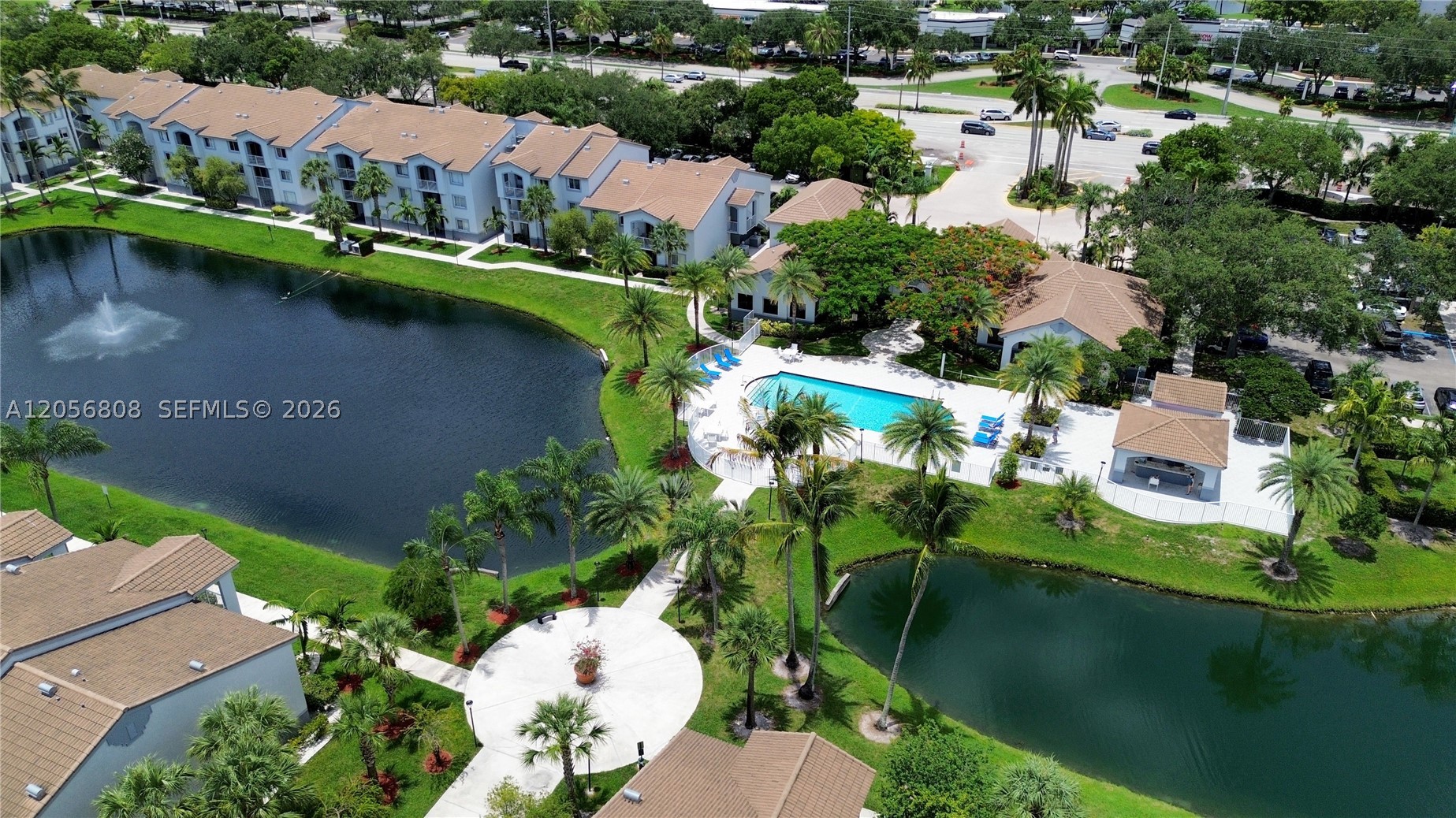 ROYAL GRAND CONDO - Residential