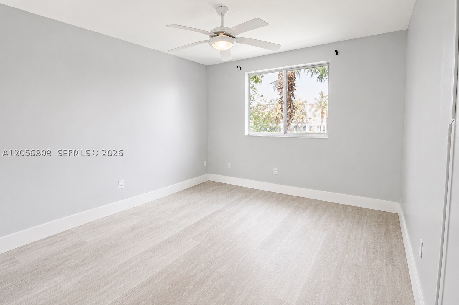 ROYAL GRAND CONDO - Residential