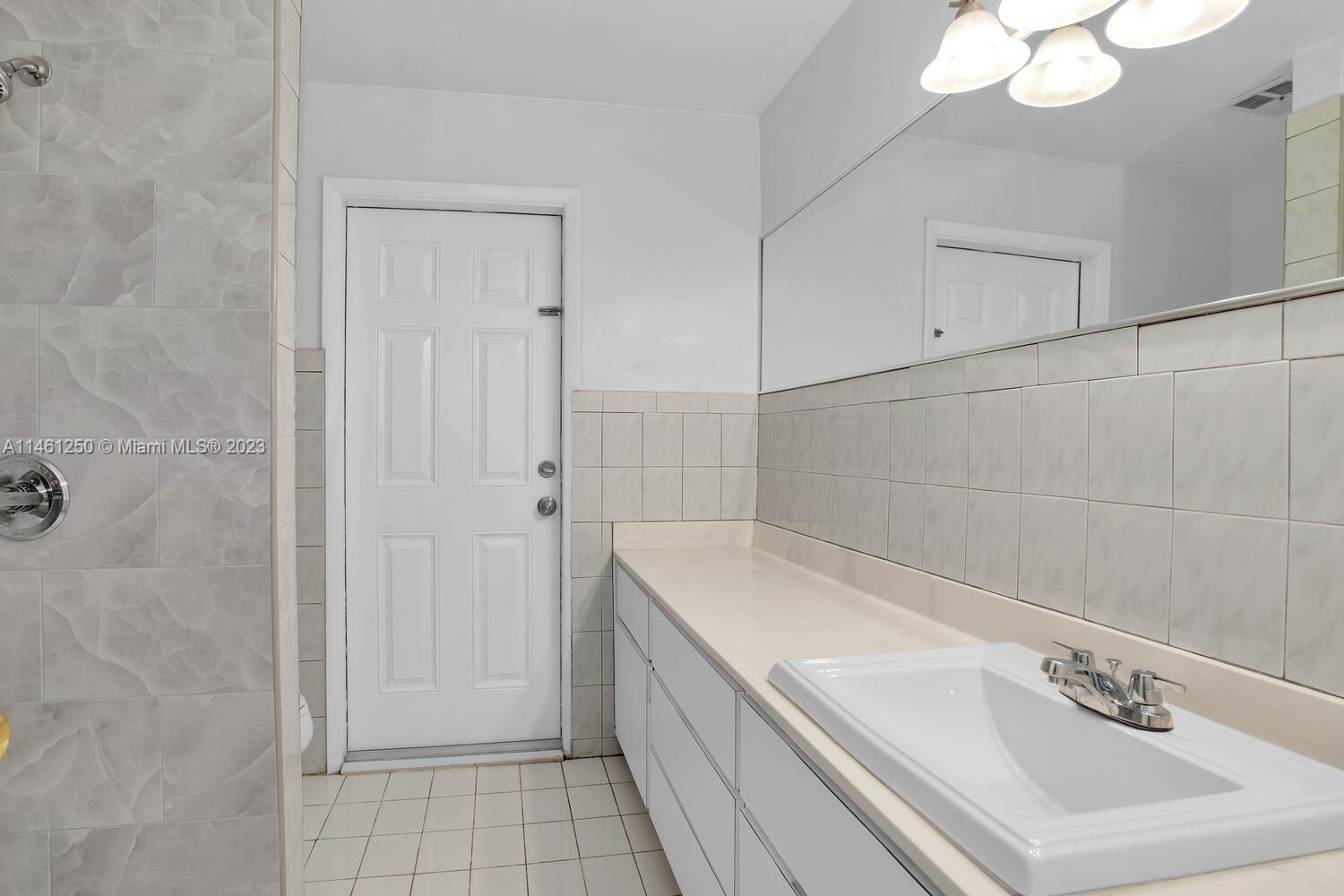 SAGA VIEW - Residential Lease