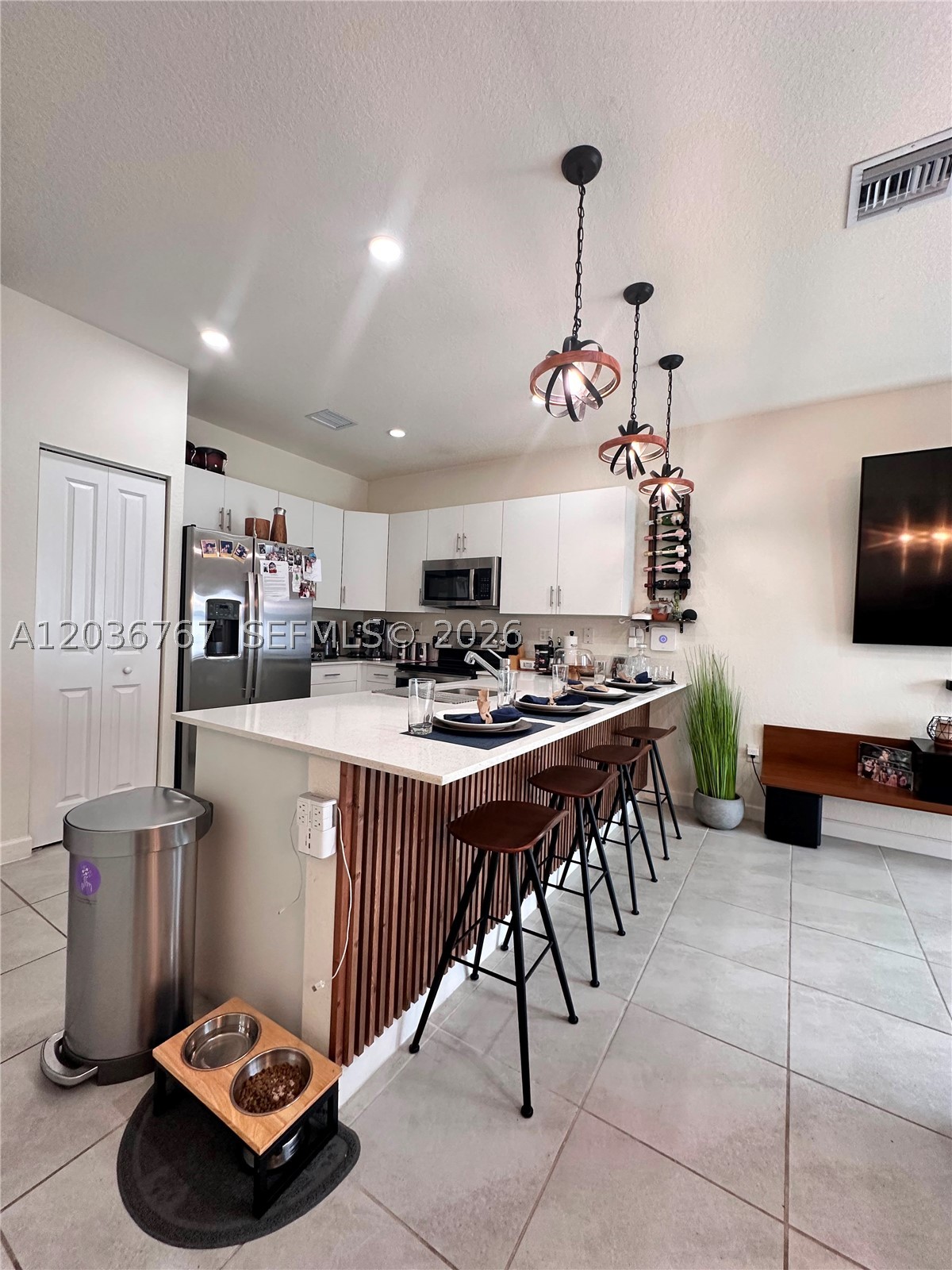 AQUABELLA NORTH - Residential Lease