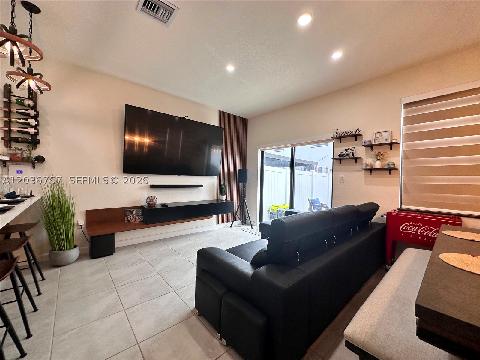 AQUABELLA NORTH - Residential Lease