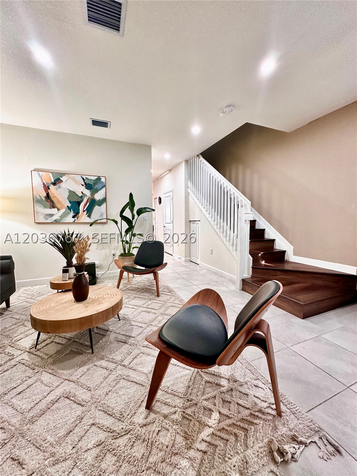 AQUABELLA NORTH - Residential Lease