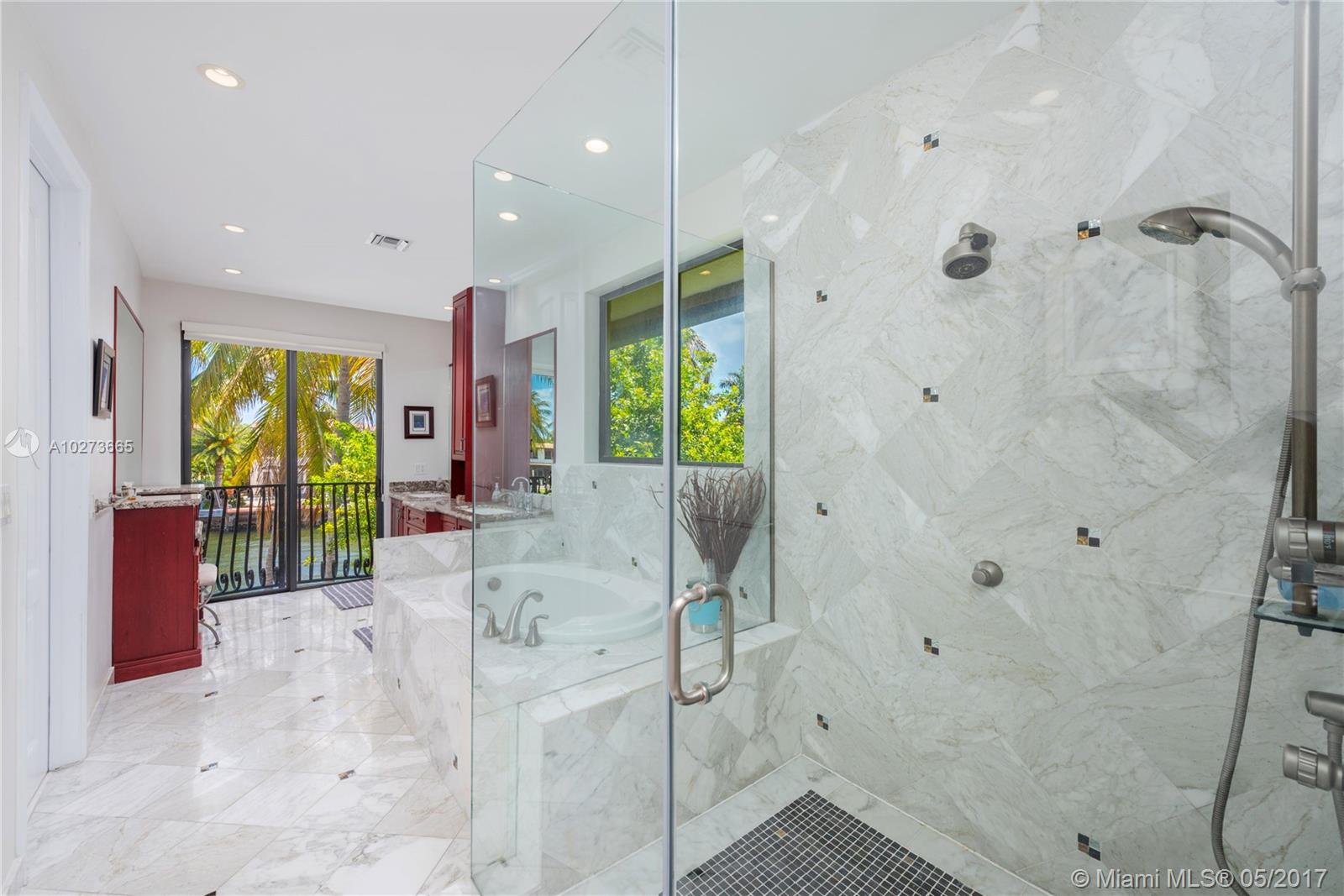 GOLDEN BEACH SEC D - Residential