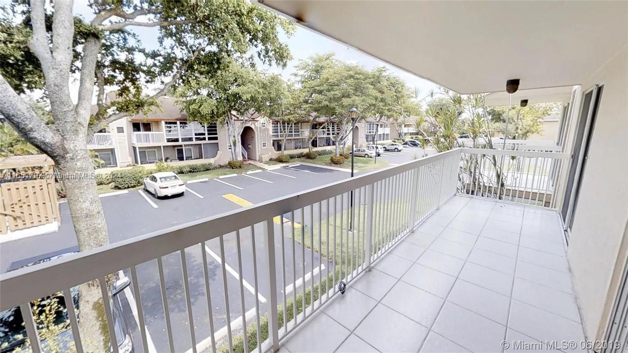 DORAL PK CO CLUB VILLAS C - Residential Lease