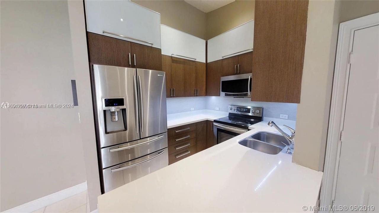 DORAL PK CO CLUB VILLAS C - Residential Lease