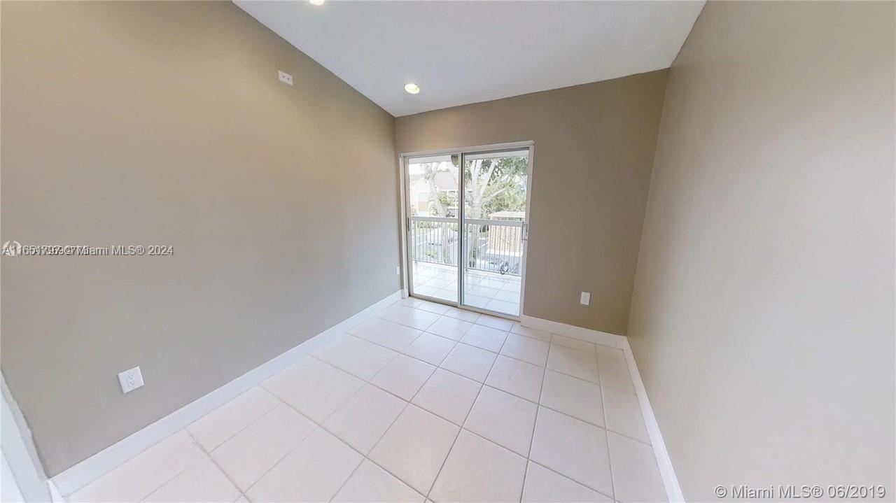 DORAL PK CO CLUB VILLAS C - Residential Lease