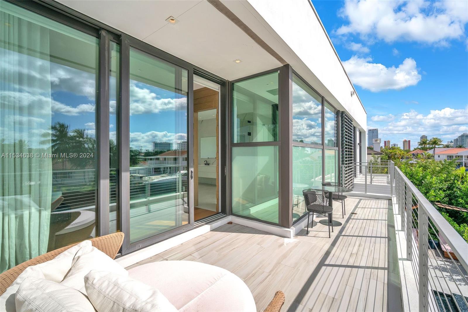 EASTERN SHORES 1ST ADDN - Residential