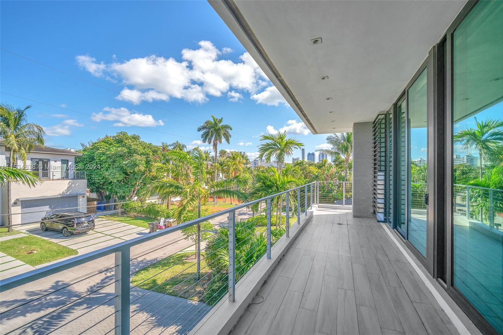 EASTERN SHORES 1ST ADDN - Residential