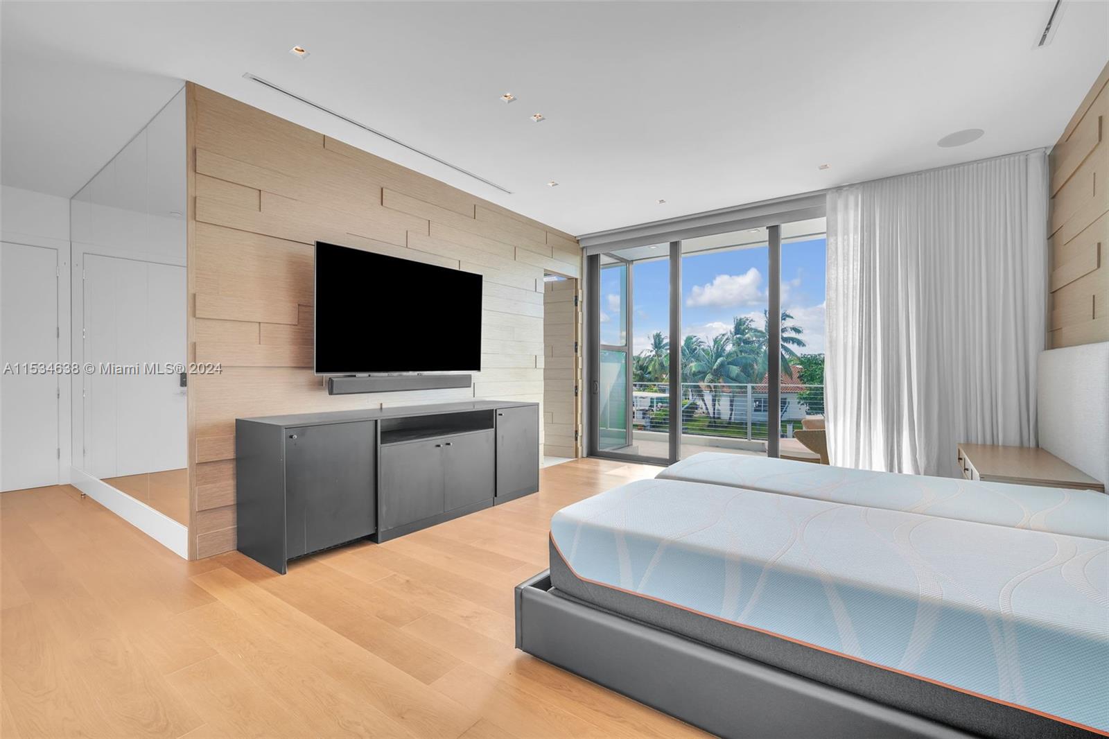 EASTERN SHORES 1ST ADDN - Residential