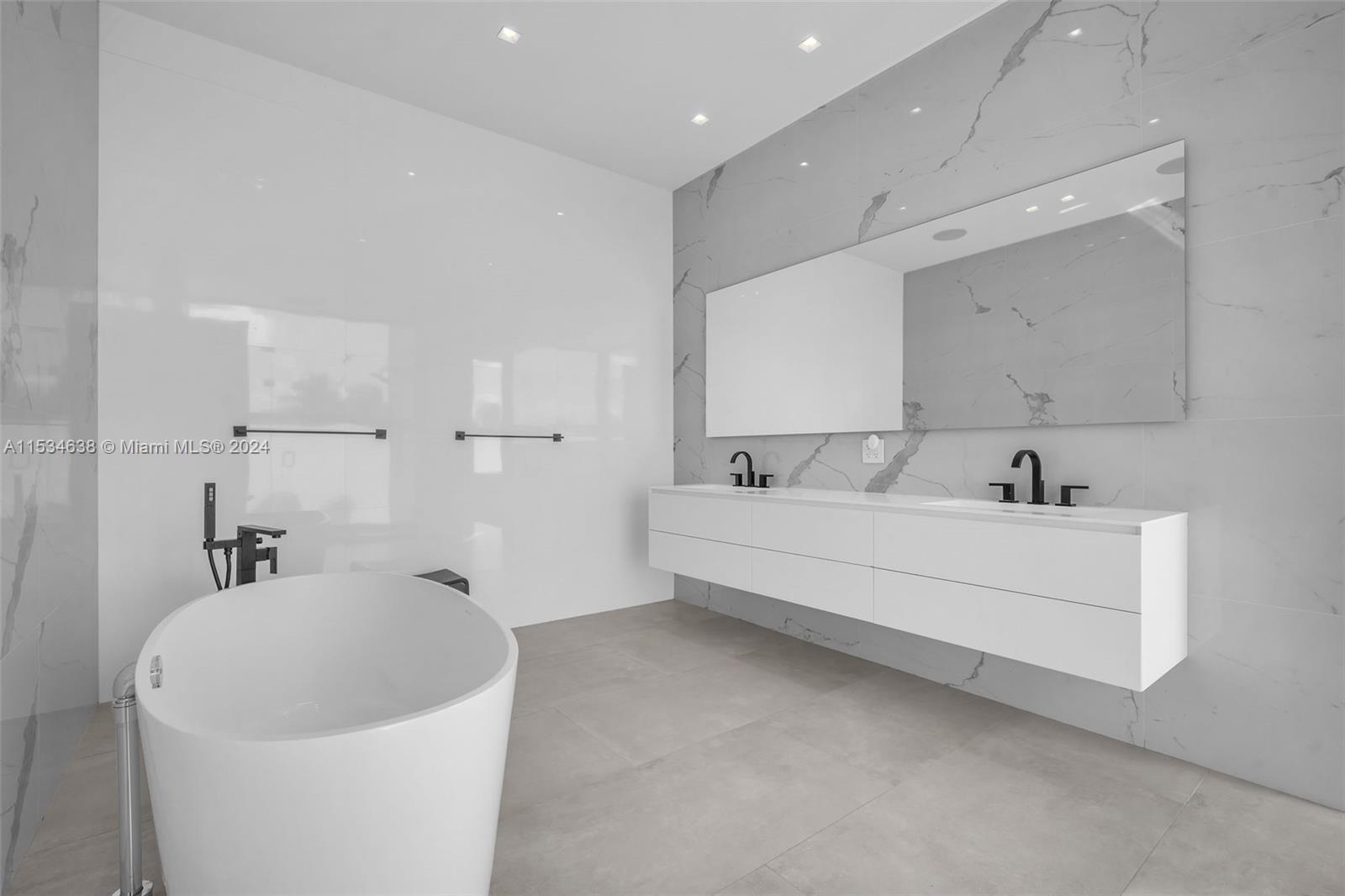 EASTERN SHORES 1ST ADDN - Residential
