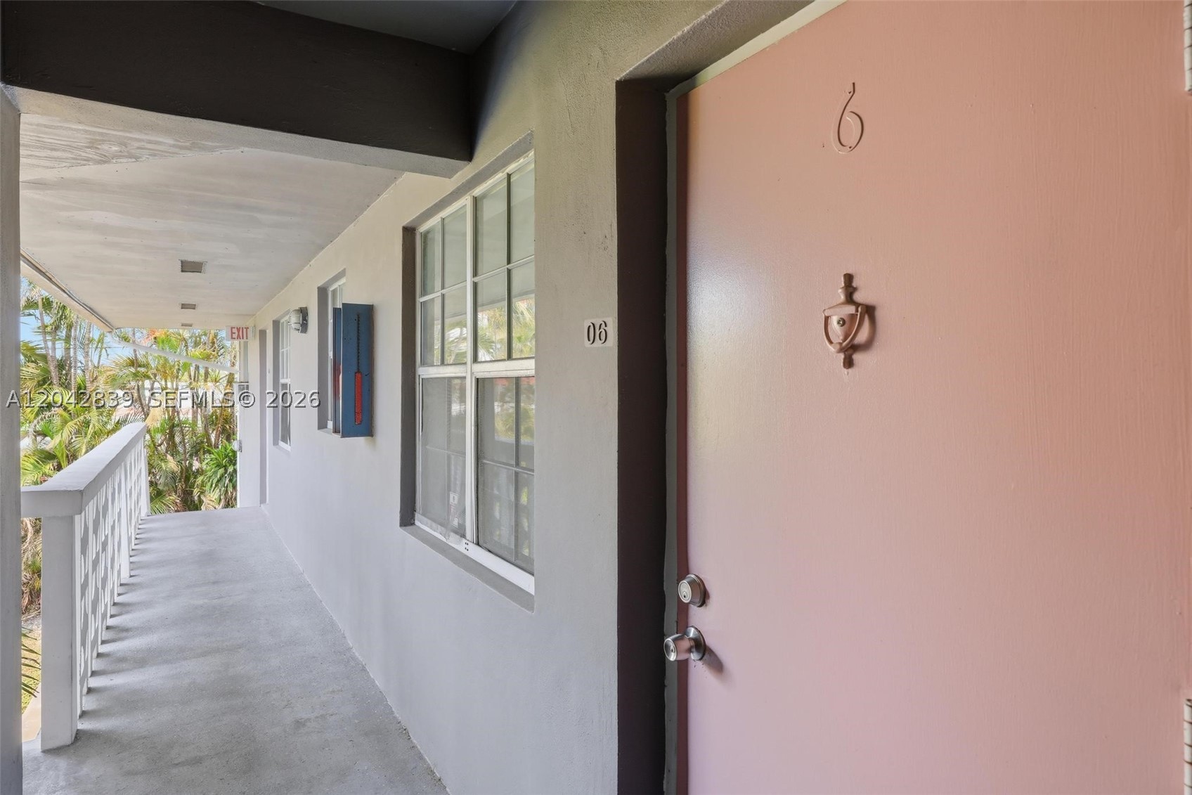 Cute 1/1 right off of Andrews Ave. Unit is located on second floor of building. A $95.00 fixed water fee is included in total amount as is a $25.00 laundry room fee. These fees are monthly and are mandatory. This rental requires renter's insurance. Pets welcome. A nonrefundable pet fee is additional. Max 2 people. No AIRBNB/sub-letting.
