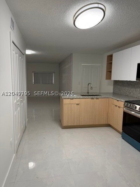 EL PRADO XV CONDO - Residential Lease