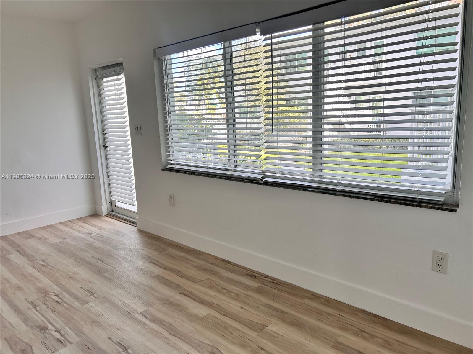 ISLAND POINT SOUTH CONDO - Residential
