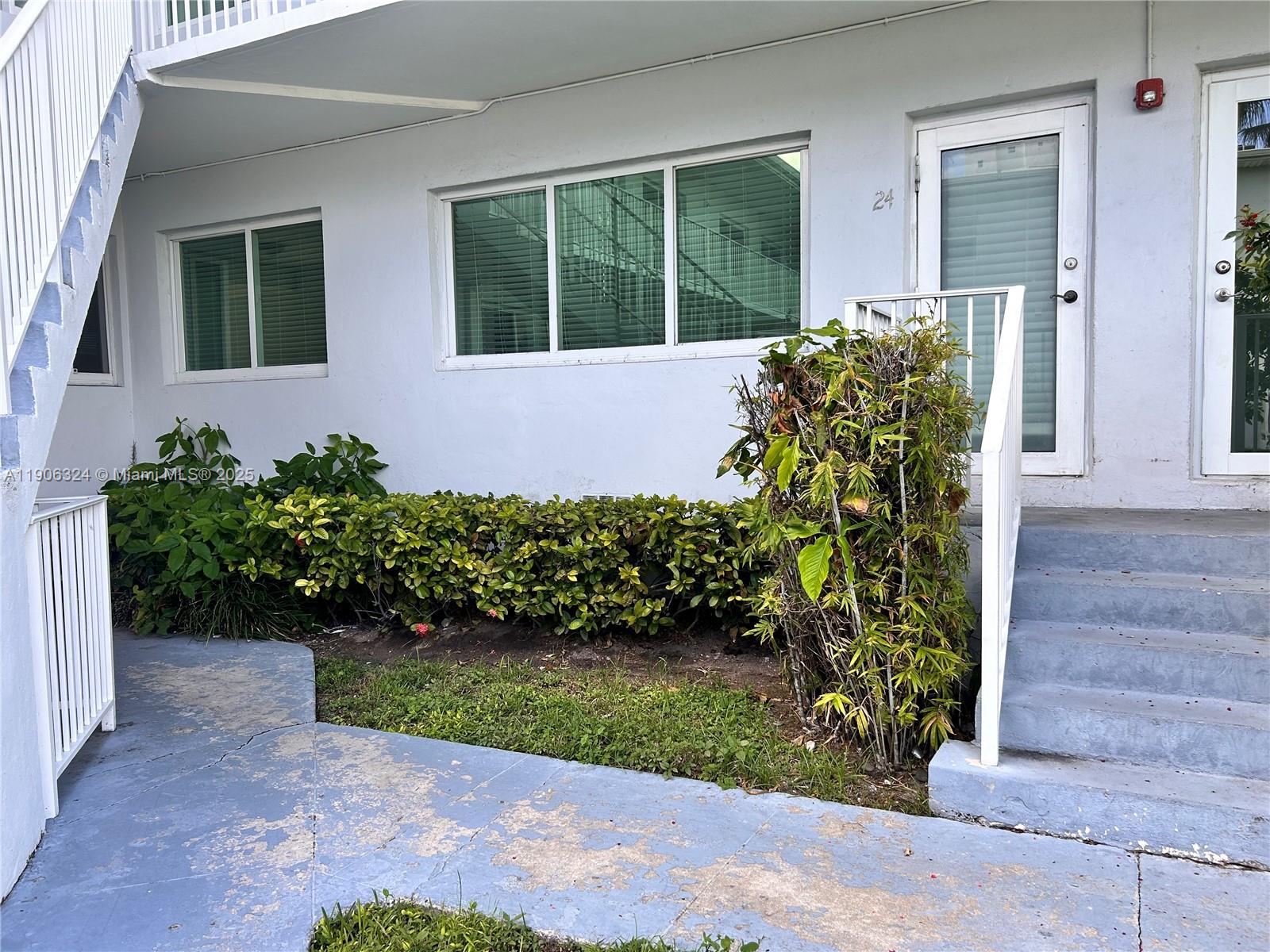 ISLAND POINT SOUTH CONDO - Residential