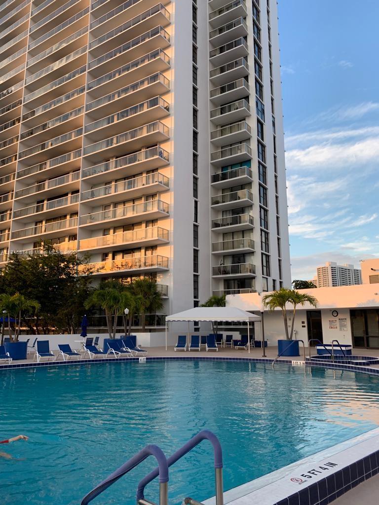 FLAMENCO CONDO-TOWER II - Residential Lease