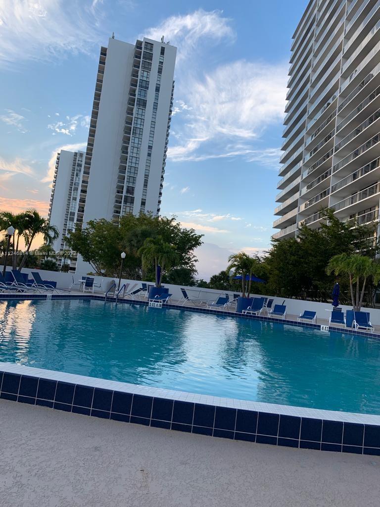 FLAMENCO CONDO-TOWER II - Residential Lease
