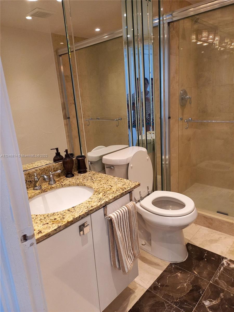 FLAMENCO CONDO-TOWER II - Residential Lease