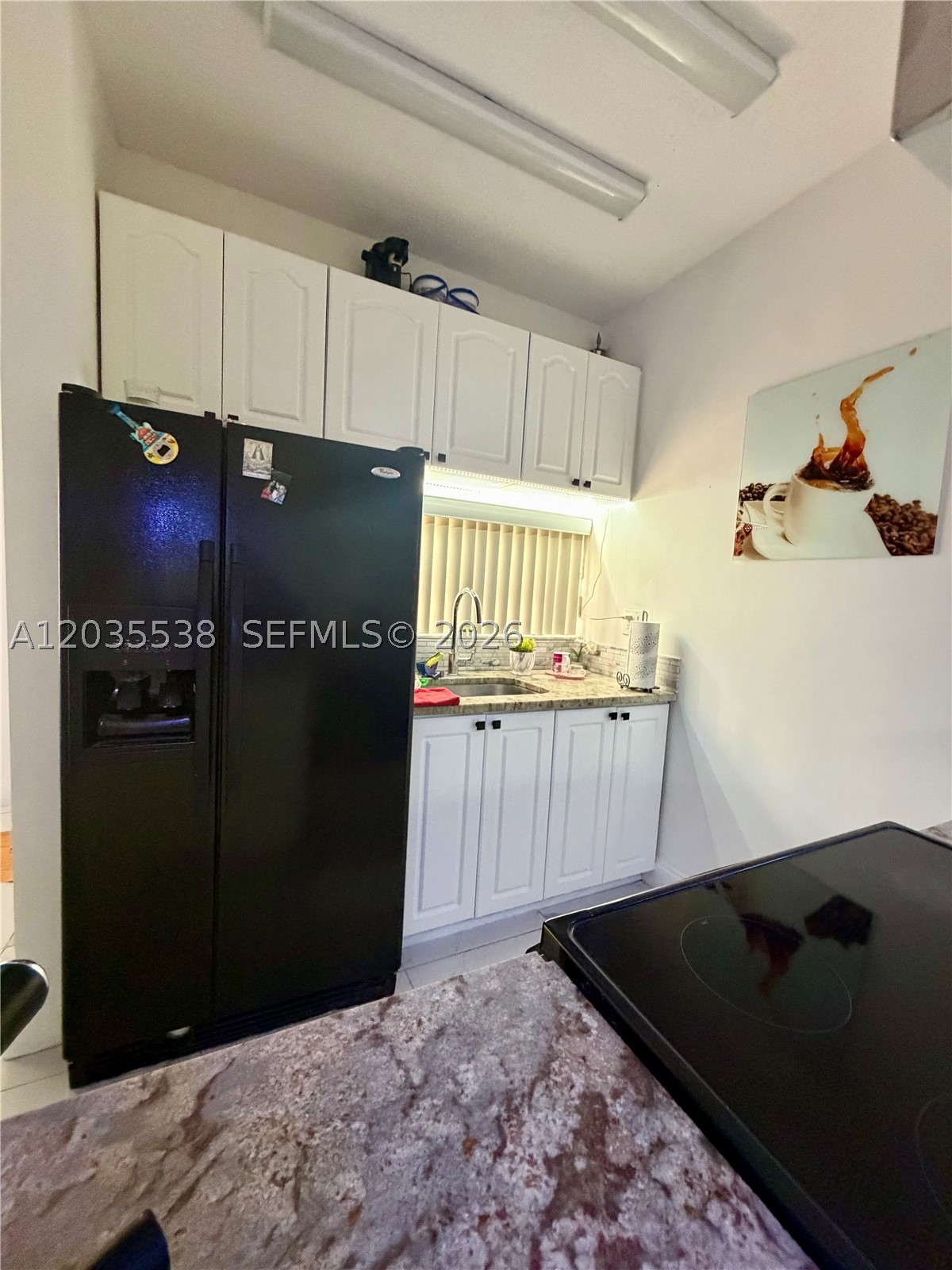 LAGUNA CONDO - Residential