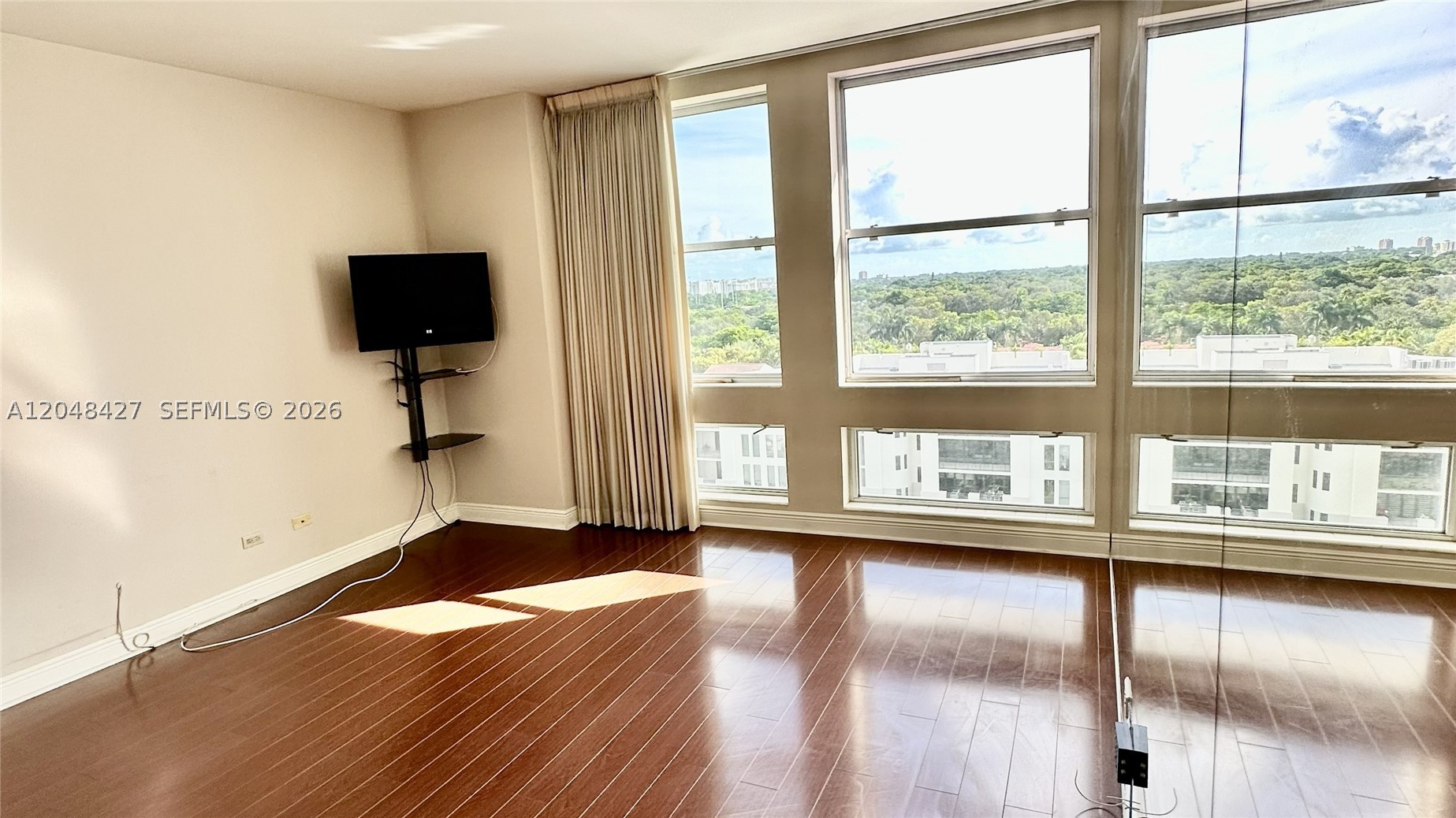 DAVID WILLIAM HOTEL CONDO - Residential