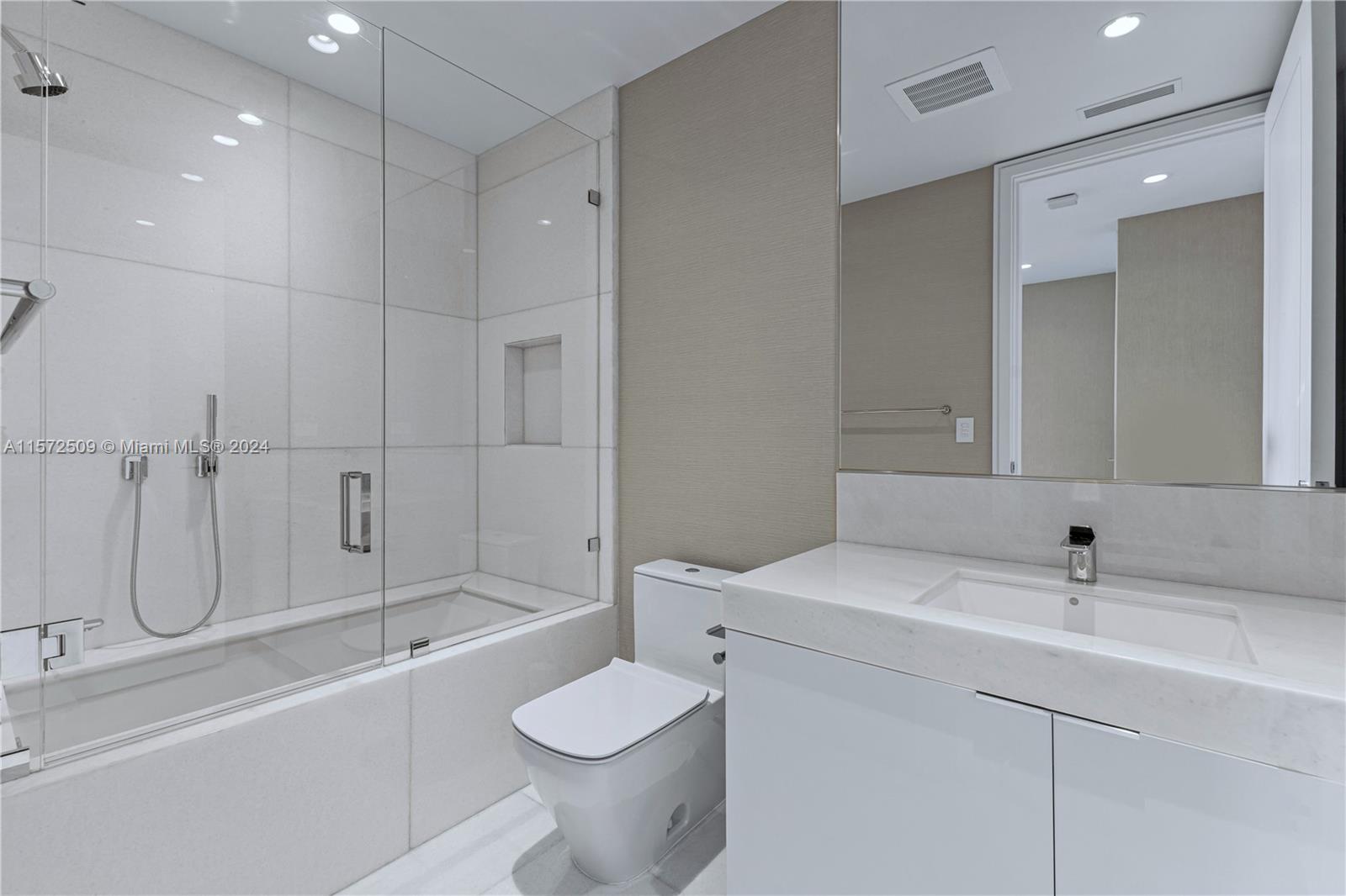 ESTATES AT ACQUALINA - Residential