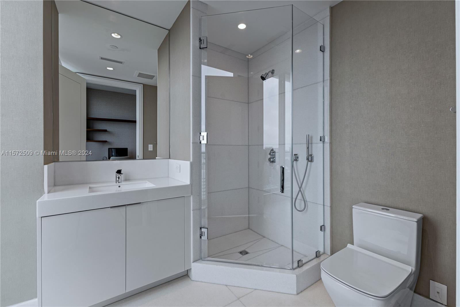 ESTATES AT ACQUALINA - Residential