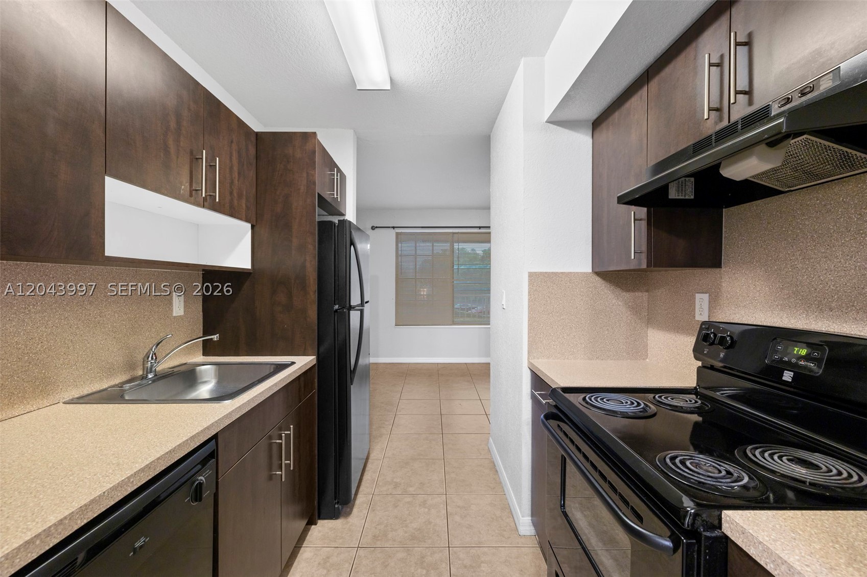 REV PL SEC 2 CC ESTATES - Residential Lease